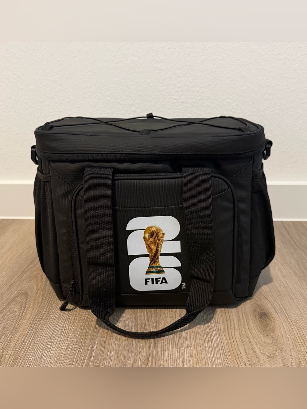 FIFA 24 Can Flex Insulated Travel Bag